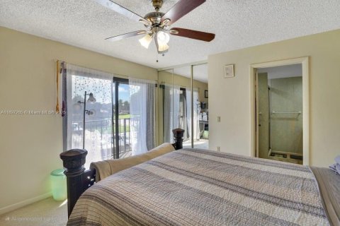 Townhouse in West Palm Beach, Florida 2 bedrooms, 114.83 sq.m. № 1948766 - photo 8