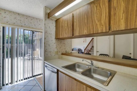 Townhouse in West Palm Beach, Florida 2 bedrooms, 114.83 sq.m. № 1948766 - photo 6