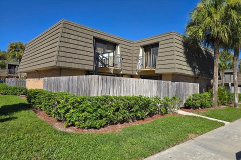 Townhouse in West Palm Beach, Florida 2 bedrooms, 114.83 sq.m. № 1948766 - photo 1