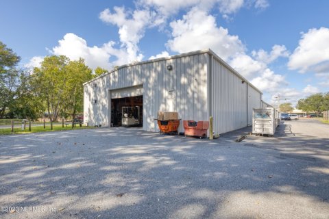 Commercial property in Jacksonville, Florida № 773008 - photo 1