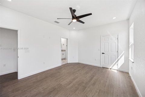 House in Sebring, Florida 3 bedrooms, 138.24 sq.m. № 2086952 - photo 17
