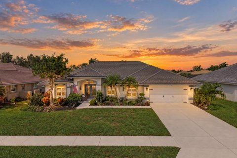 House in Venice, Florida 3 bedrooms, 212.28 sq.m. № 2393448