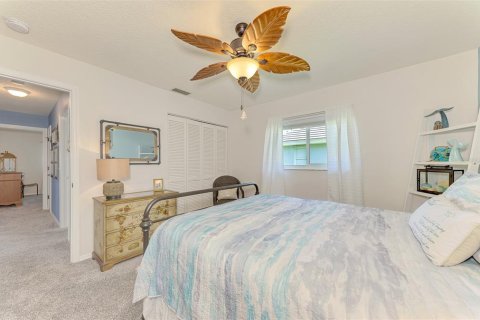 House in Venice, Florida 3 bedrooms, 212.28 sq.m. № 2393448 - photo 25