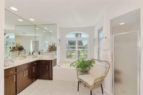 House in Venice, Florida 3 bedrooms, 212.28 sq.m. № 2393448 - photo 21
