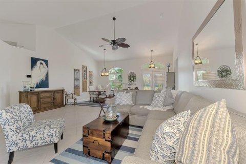House in Venice, Florida 3 bedrooms, 212.28 sq.m. № 2393448 - photo 12