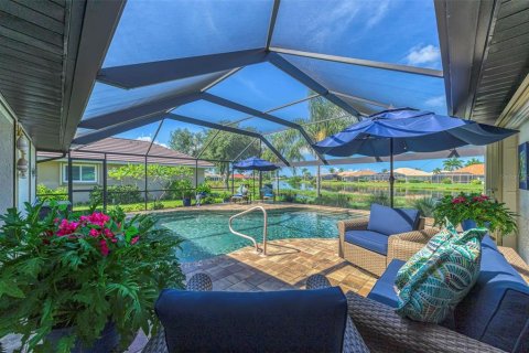 House in Venice, Florida 3 bedrooms, 212.28 sq.m. № 2393448 - photo 2