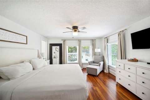 House in Lakeland, Florida 4 bedrooms, 180.69 sq.m. № 1912660 - photo 22