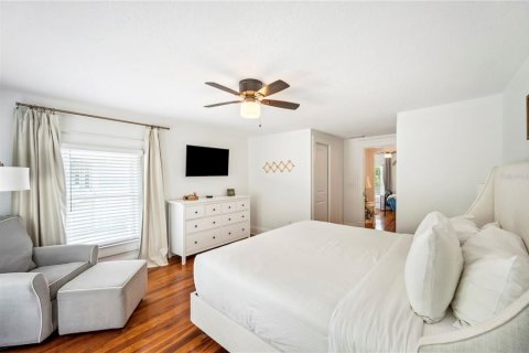 House in Lakeland, Florida 4 bedrooms, 180.69 sq.m. № 1912660 - photo 21