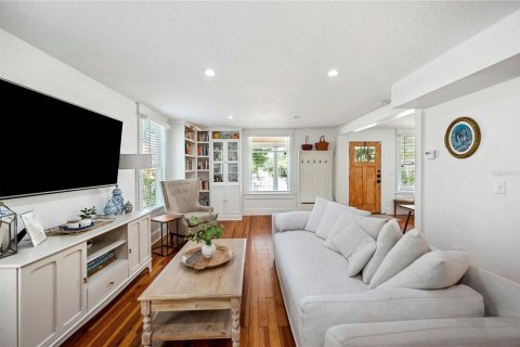 House in Lakeland, Florida 4 bedrooms, 180.69 sq.m. № 1912660 - photo 11