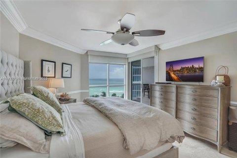 Condominio en venta en Miami Beach, Florida, 2 dormitorios, 114.27 m2 № 2077051 - foto 7