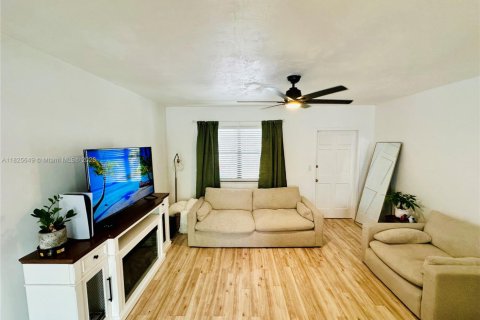 Casa en venta en Fort Lauderdale, Florida, 3 dormitorios, 110.65 m2 № 1798703 - foto 30