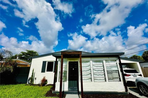 Casa en venta en Fort Lauderdale, Florida, 3 dormitorios, 110.65 m2 № 1798703 - foto 4