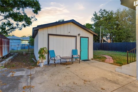 Снять в аренду виллу или дом в Тампа, Флорида 2 спальни, 93.55м2, № 2027815 - фото 22