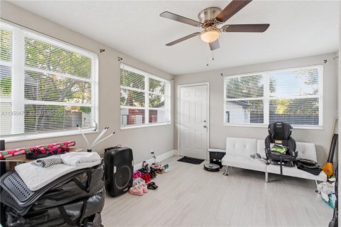 Снять в аренду виллу или дом в Тампа, Флорида 2 спальни, 93.55м2, № 2027815 - фото 13