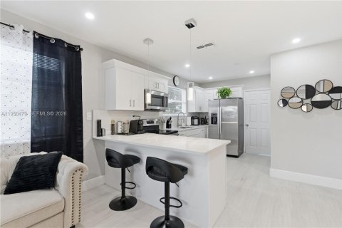 Снять в аренду виллу или дом в Тампа, Флорида 2 спальни, 93.55м2, № 2027815 - фото 8