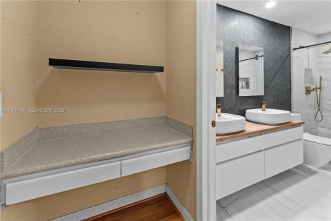 Adosado en venta en Miramar, Florida, 4 dormitorios, 173.63 m2 № 2048700 - foto 26