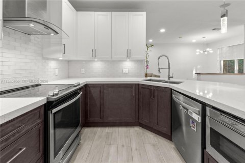 Adosado en venta en Miramar, Florida, 4 dormitorios, 173.63 m2 № 2048700 - foto 6