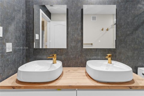 Adosado en venta en Miramar, Florida, 4 dormitorios, 173.63 m2 № 2048700 - foto 23