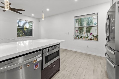 Adosado en venta en Miramar, Florida, 4 dormitorios, 173.63 m2 № 2048700 - foto 12