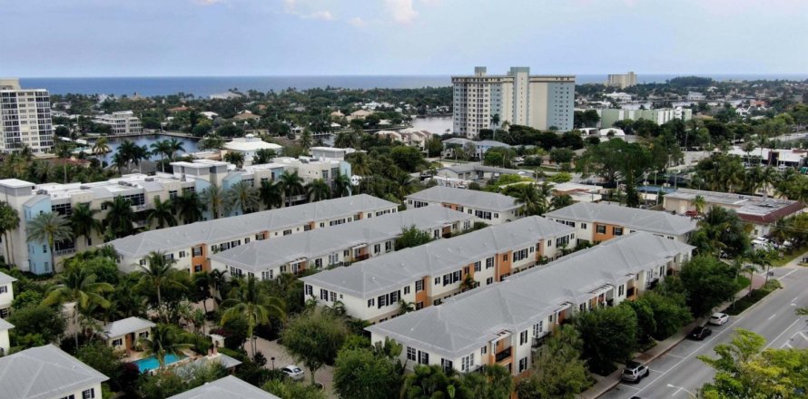 Townhouse in Delray Beach, Florida 3 bedrooms, 174.01 sq.m. № 1119862