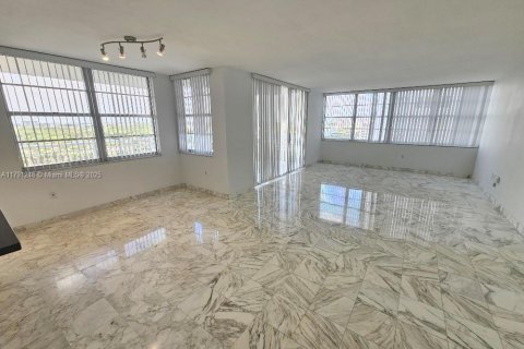 Copropriété à vendre à Aventura, Floride: 2 chambres, 149.11 m2 № 1960723 - photo 6