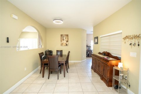 Купить виллу или дом в Хомстед, Флорида 4 спальни, 168.25м2, № 2027484 - фото 13