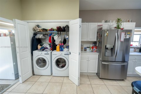 Купить виллу или дом в Хомстед, Флорида 4 спальни, 168.25м2, № 2027484 - фото 18