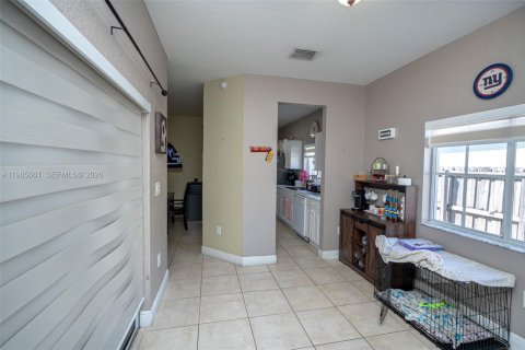 Купить виллу или дом в Хомстед, Флорида 4 спальни, 168.25м2, № 2027484 - фото 15