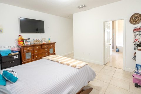 Купить виллу или дом в Хомстед, Флорида 4 спальни, 168.25м2, № 2027484 - фото 30