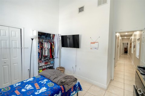 Купить виллу или дом в Хомстед, Флорида 4 спальни, 168.25м2, № 2027484 - фото 22