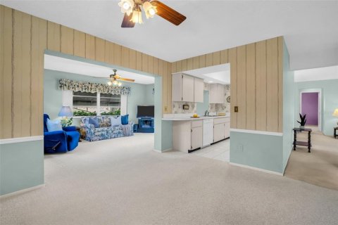 House in Palm Harbor, Florida 2 bedrooms, 142.6 sq.m. № 1721089 - photo 14