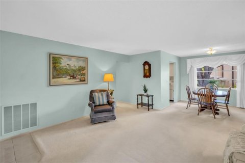 House in Palm Harbor, Florida 2 bedrooms, 142.6 sq.m. № 1721089 - photo 6