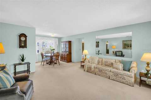 House in Palm Harbor, Florida 2 bedrooms, 142.6 sq.m. № 1721089 - photo 5