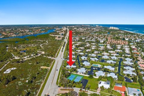 Condo in Jupiter, Florida, 2 bedrooms  № 913770 - photo 1