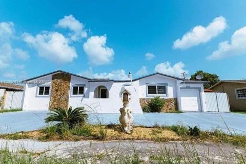 Villa ou maison à louer à Miami, Floride: 3 chambres № 1945179 - photo 18
