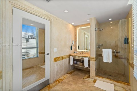 Condo in Miami Beach, Florida  № 2052828 - photo 14