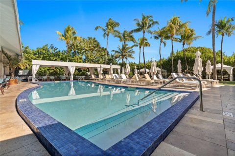 Condo in Miami Beach, Florida  № 2052828 - photo 23