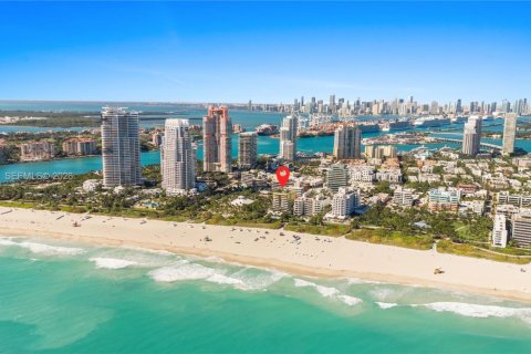 Condo in Miami Beach, Florida  № 2052828 - photo 26