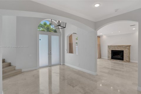 Villa ou maison à vendre à Fort Lauderdale, Floride: 4 chambres, 365.76 m2 № 1728069 - photo 9
