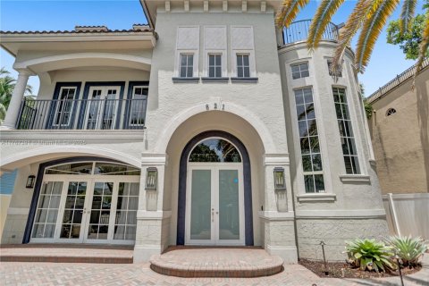 Villa ou maison à vendre à Fort Lauderdale, Floride: 4 chambres, 365.76 m2 № 1728069 - photo 4