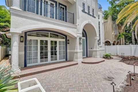 Villa ou maison à vendre à Fort Lauderdale, Floride: 4 chambres, 365.76 m2 № 1728069 - photo 5