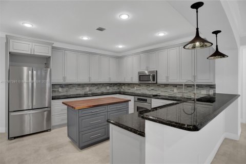 Villa ou maison à vendre à Fort Lauderdale, Floride: 4 chambres, 365.76 m2 № 1728069 - photo 24