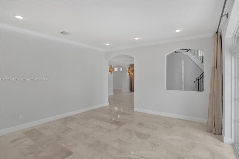 Villa ou maison à vendre à Fort Lauderdale, Floride: 4 chambres, 365.76 m2 № 1728069 - photo 12