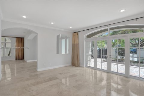 Villa ou maison à vendre à Fort Lauderdale, Floride: 4 chambres, 365.76 m2 № 1728069 - photo 11