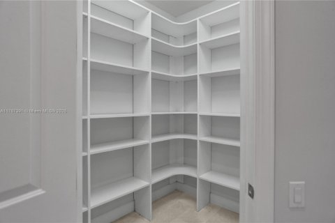 Villa ou maison à vendre à Fort Lauderdale, Floride: 4 chambres, 365.76 m2 № 1728069 - photo 29