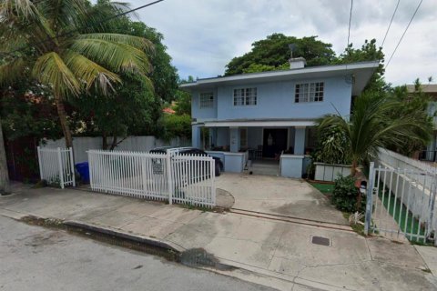 Apartment in Miami, Florida 3 bedrooms, 178.09 sq.m. № 2250724 - photo 2
