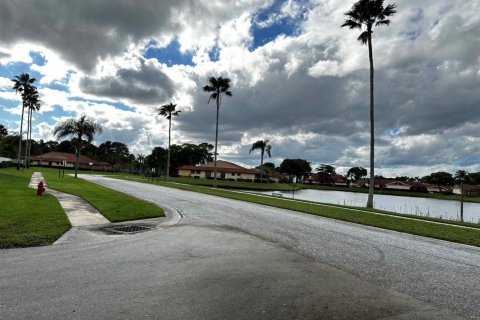 Townhouse in West Palm Beach, Florida 2 bedrooms, 106.09 sq.m. № 959491 - photo 1