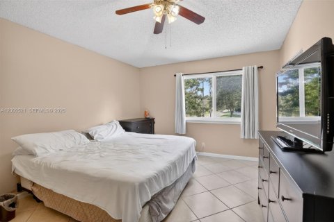 Touwnhouse à vendre à Dania Beach, Floride: 2 chambres, 103.12 m2 № 2066666 - photo 15