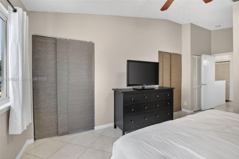Touwnhouse à vendre à Dania Beach, Floride: 2 chambres, 103.12 m2 № 2066666 - photo 18
