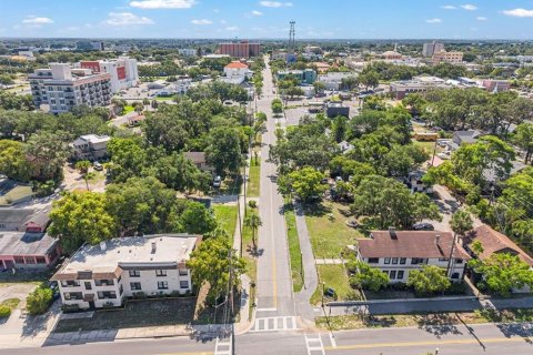 Commercial property in Winter Haven, Florida 20 bedrooms, 986.62 sq.m. № 1800327 - photo 6